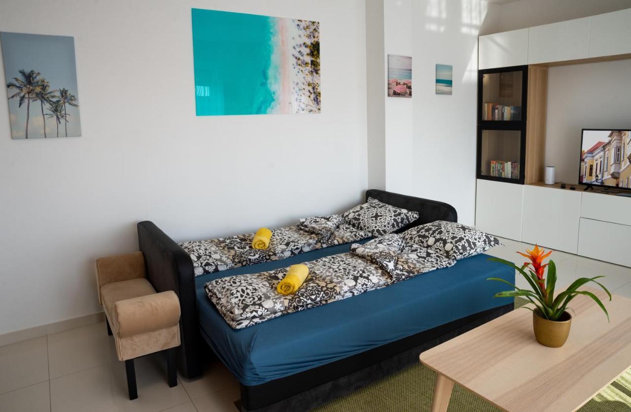 Sunshine Apartman With Free Parking Дьёр Экстерьер фото